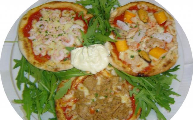 Leckeres Pizza Sortiment 07da00e383d0881ed3ca8a8acbeba107.jpg