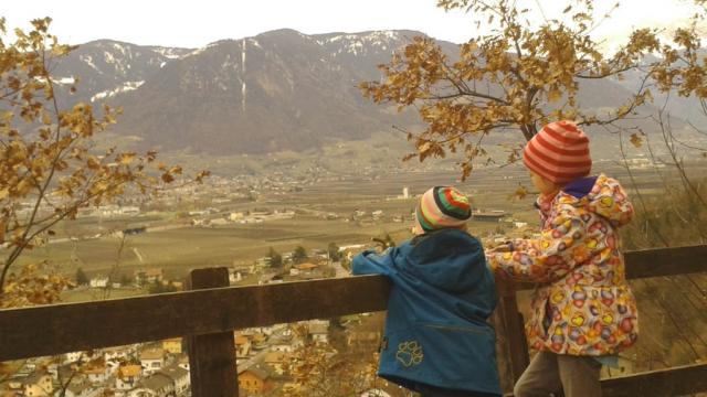 Die schöne Aussicht auf das Etschtal genießen die_schoene_aussicht_auf_das_etschtal_geniessen.jpg